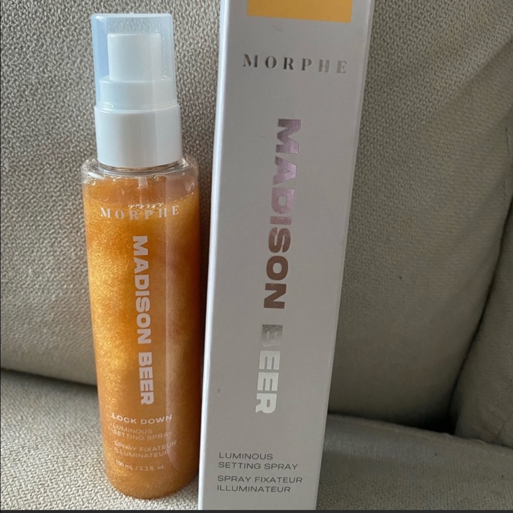 Morphe Madison beer luminous setting spray